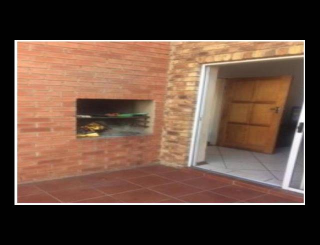 2 BEDROOM APARTMENT FOR SALE IN HALFWAY HOUSE